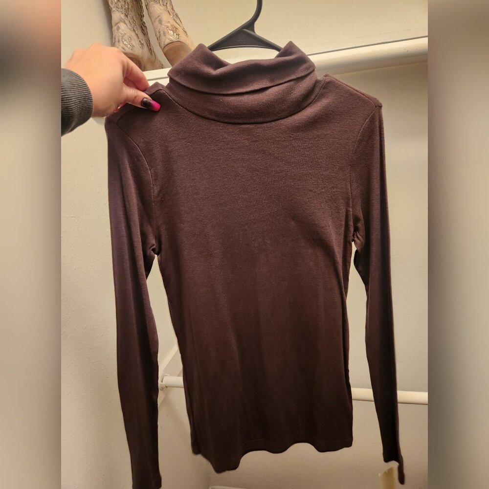Leveret turtle neck